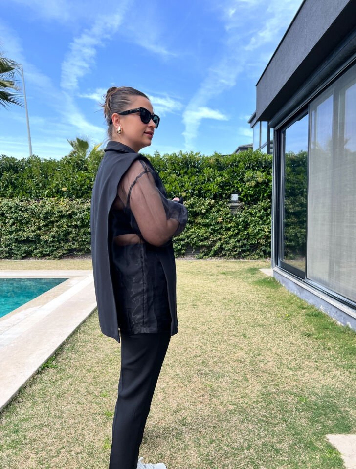 Tasarım Model Tül Detaylı Blazer Ceket